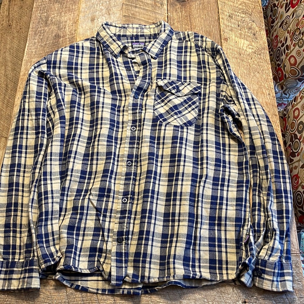 Patagonia long sleeve shirt